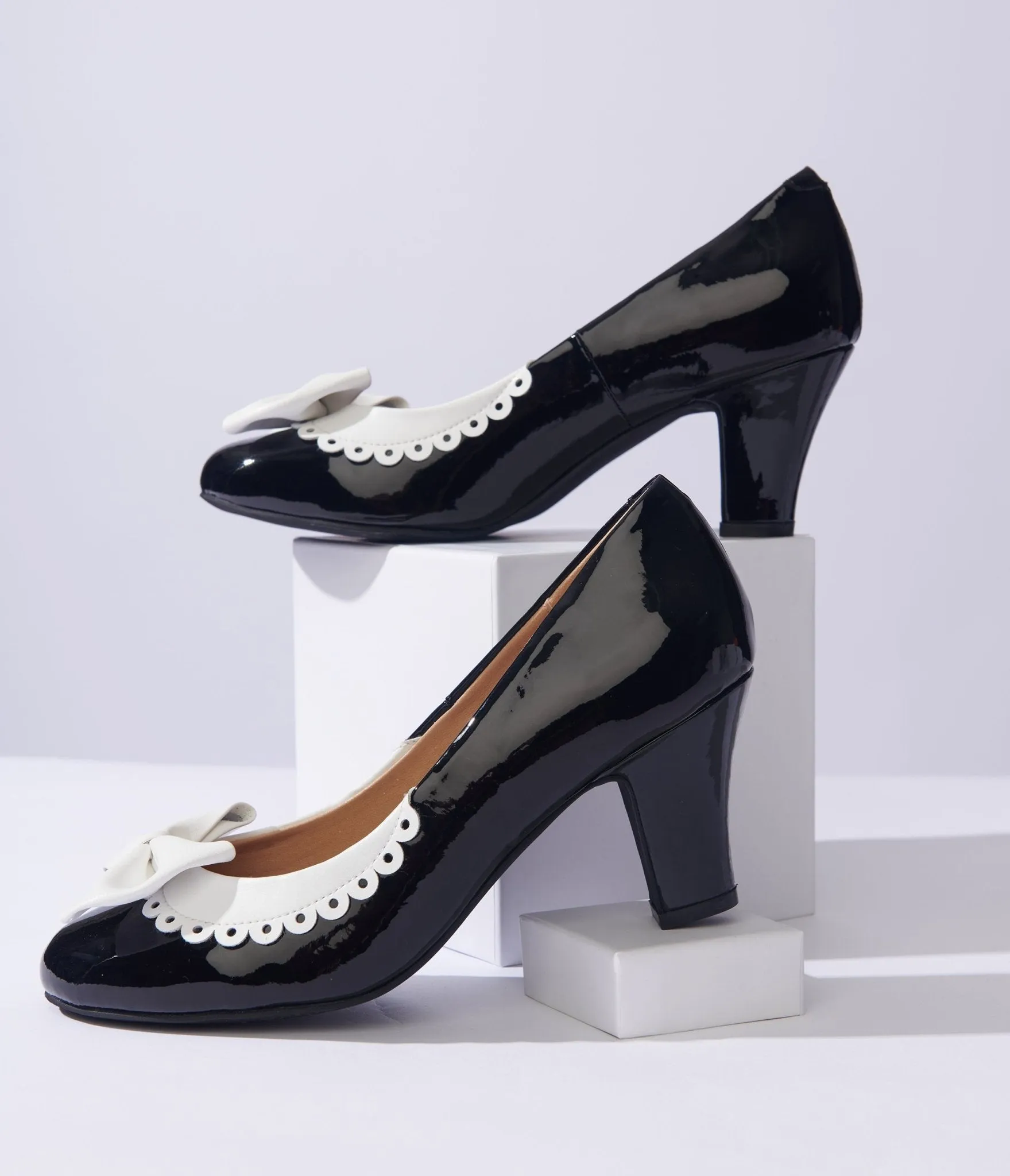 Black and White Bow Patent Pumps - Vintage Unique Style