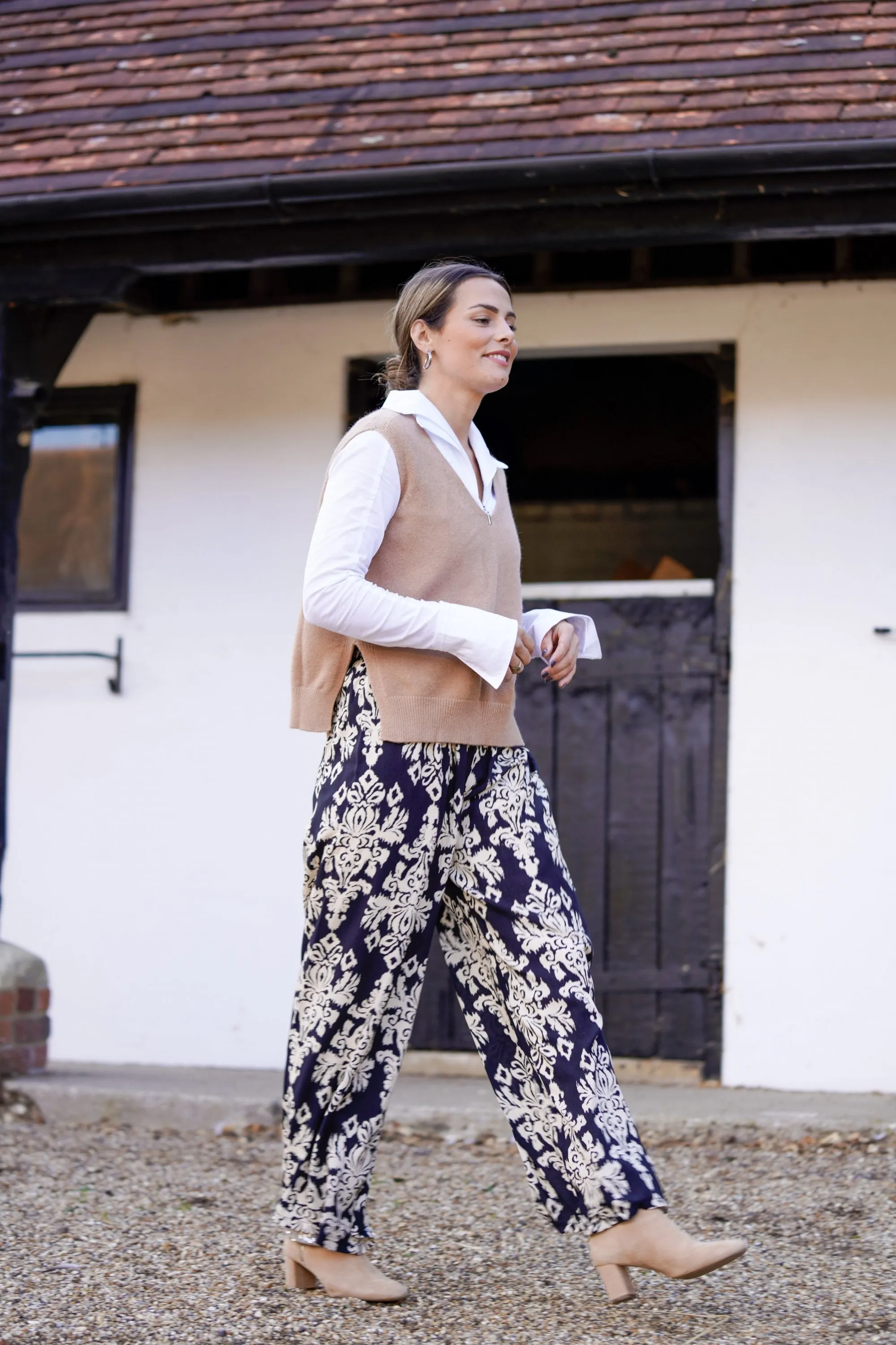 Jen Elegant Damask Print Pants