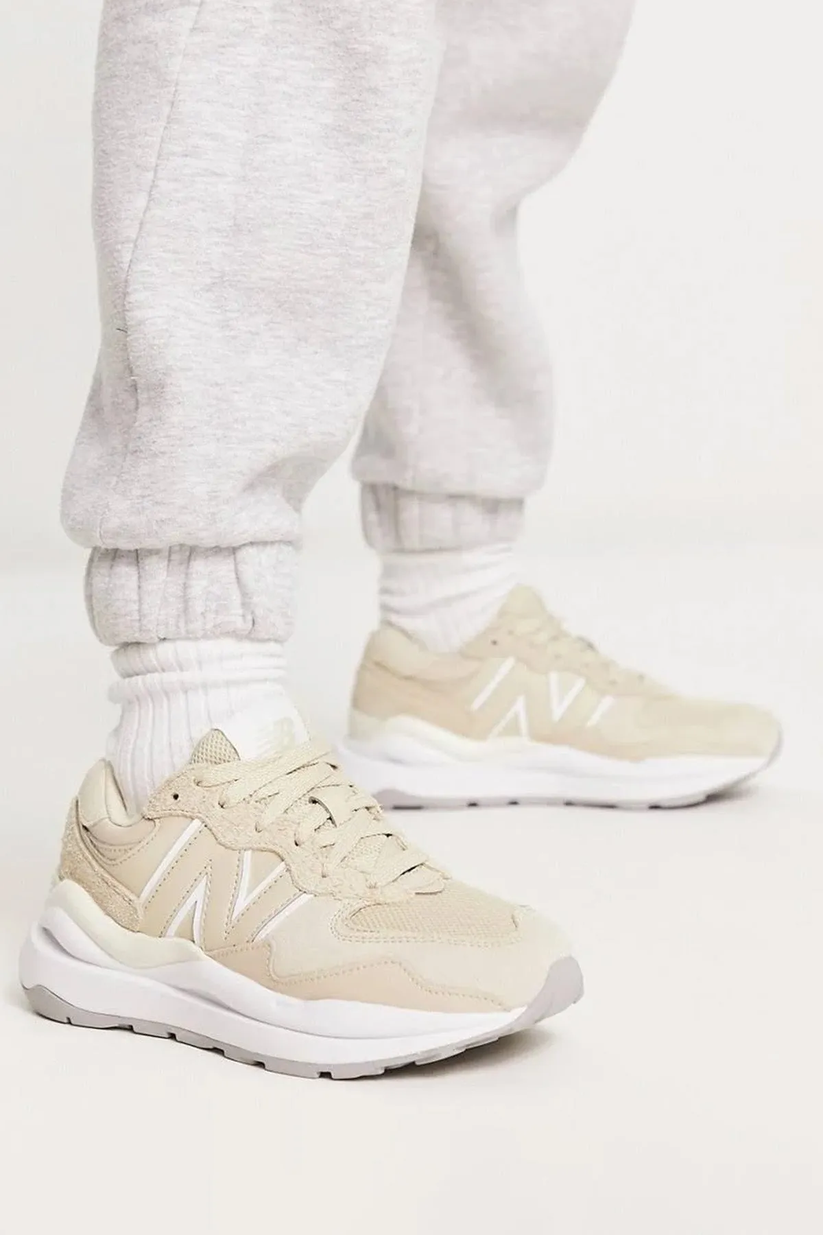 New Balance 5740 Shoes