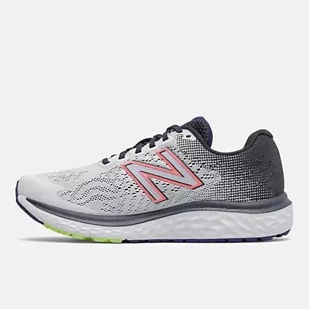 New Balance Women's 680 V7