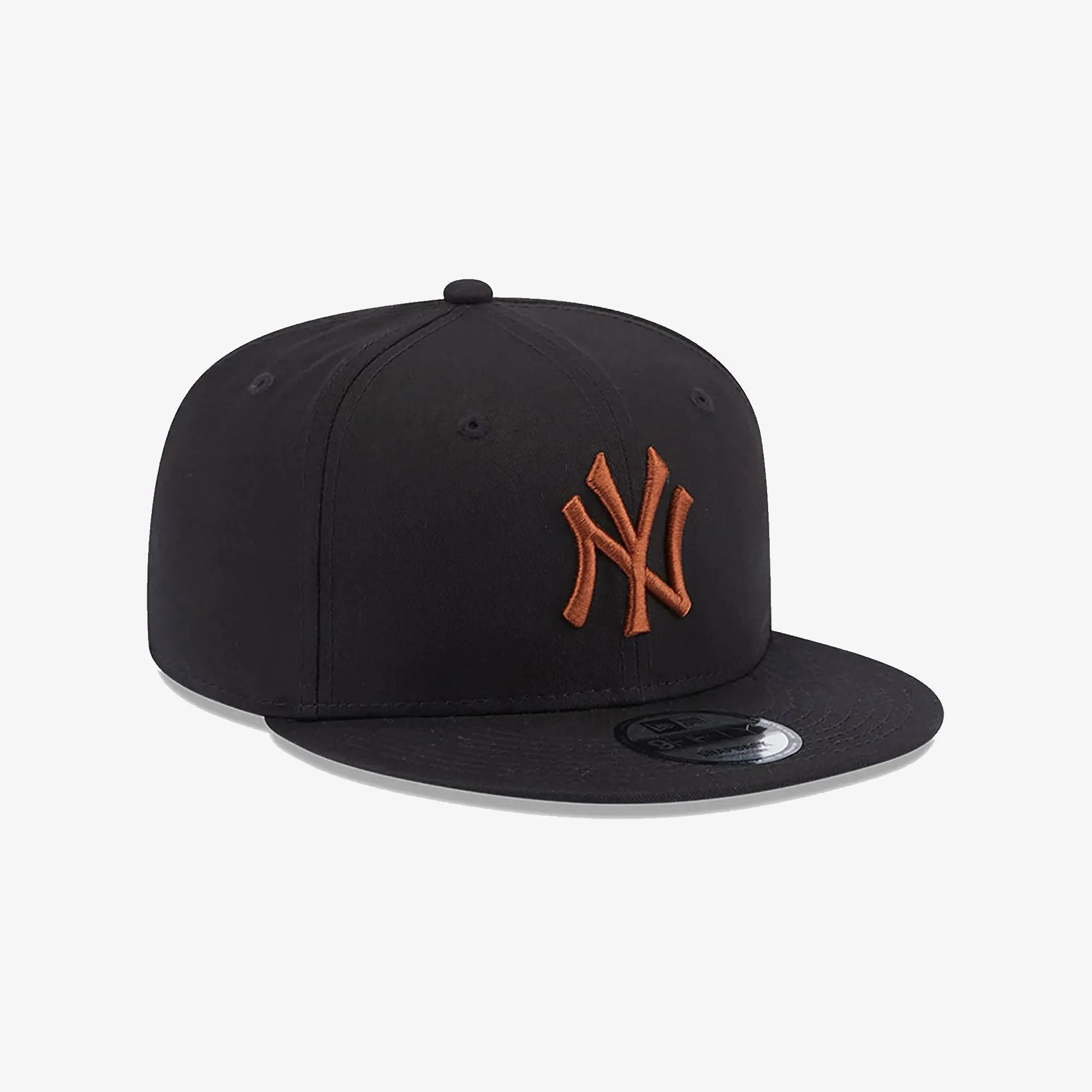 New York Yankees Black Snapback Cap - Essential League Collection 