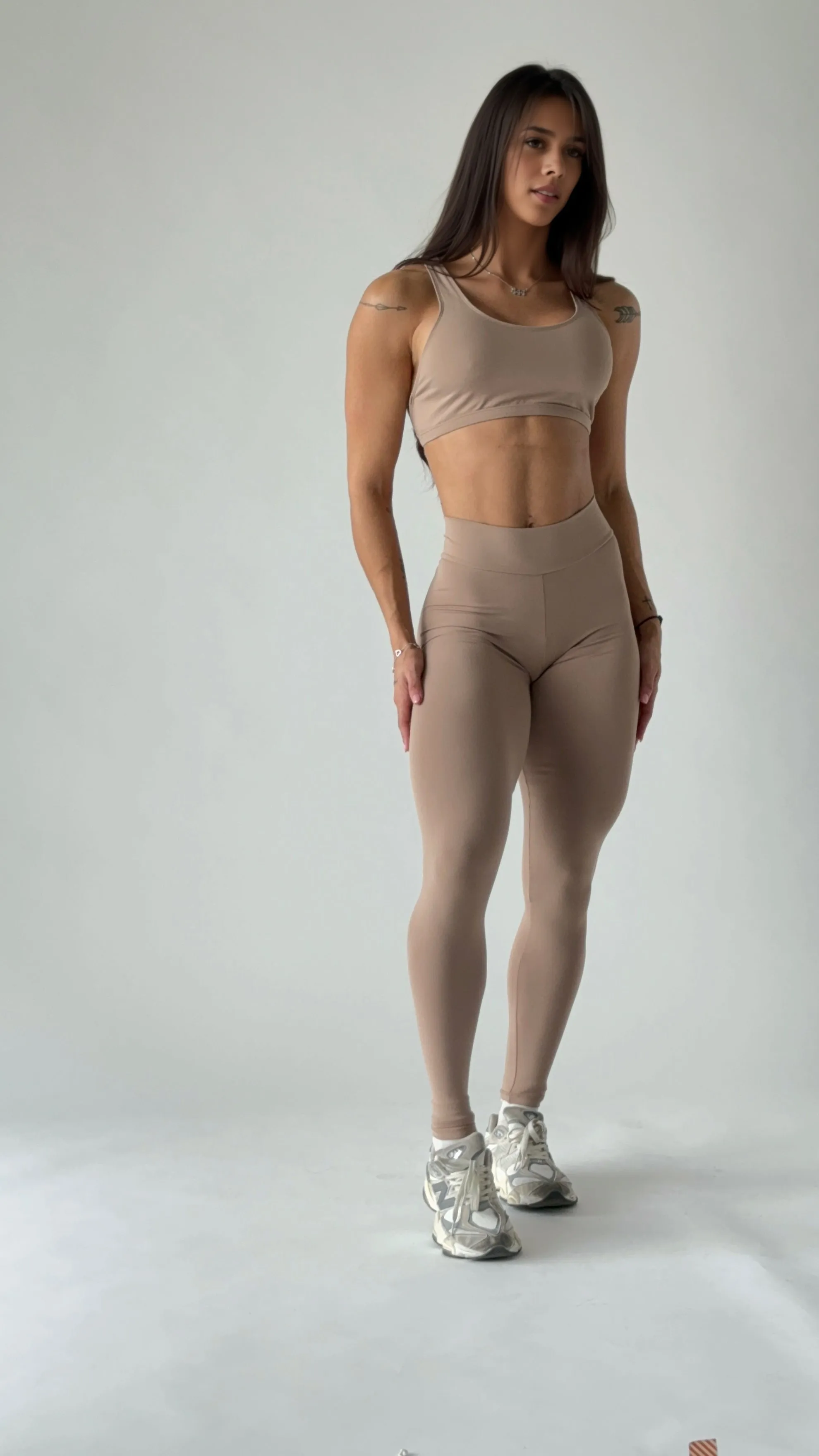 Nude V Cut Leggings with Butt Scrunch Detail