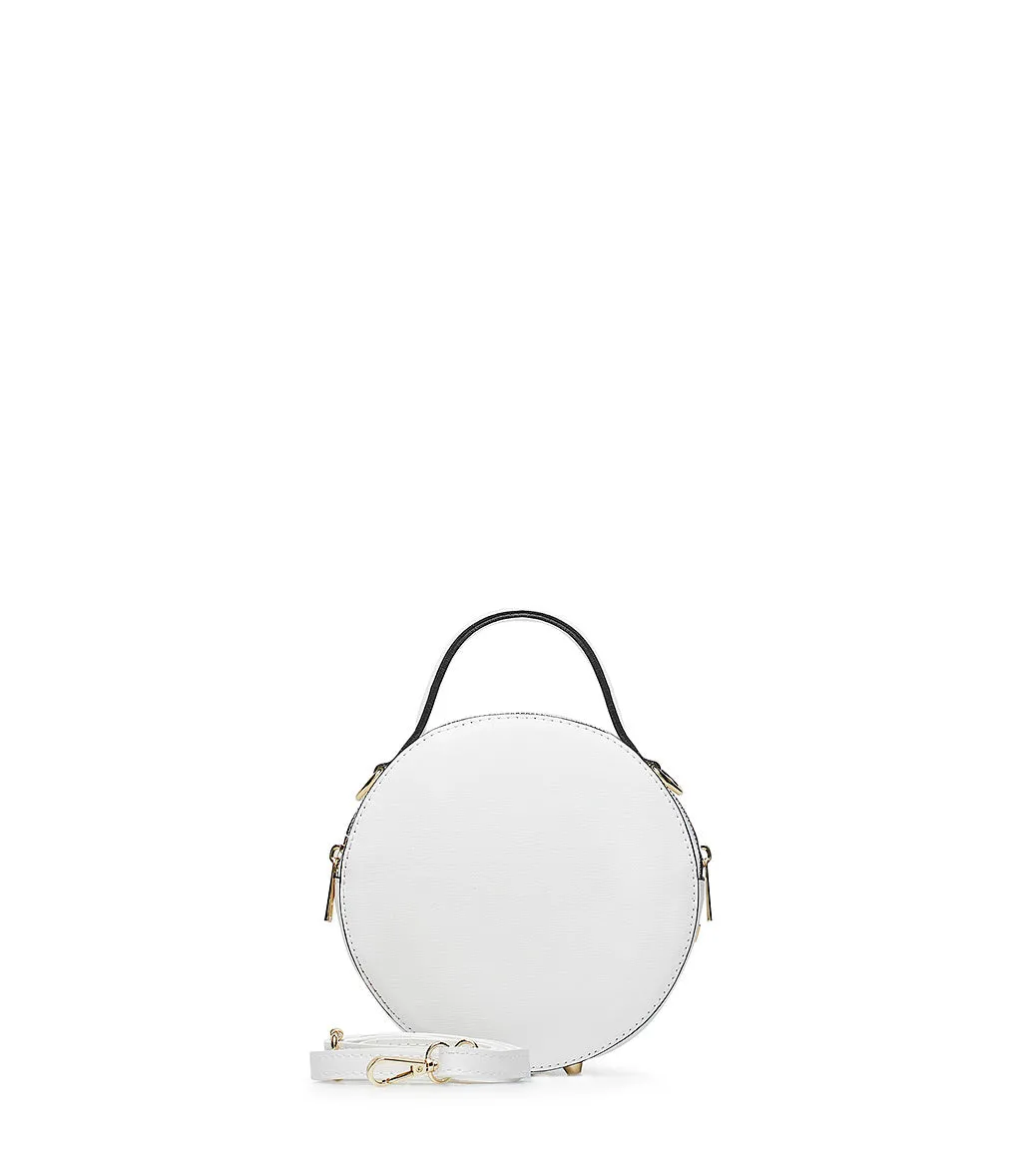 Round white leather shoulder bag.